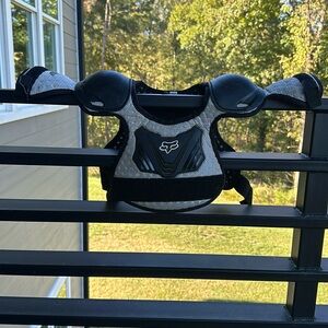 Fox PeeWee Chest Protector